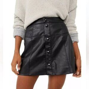  FREE PEOPLE Faux Leather Mini Skirt Size 6